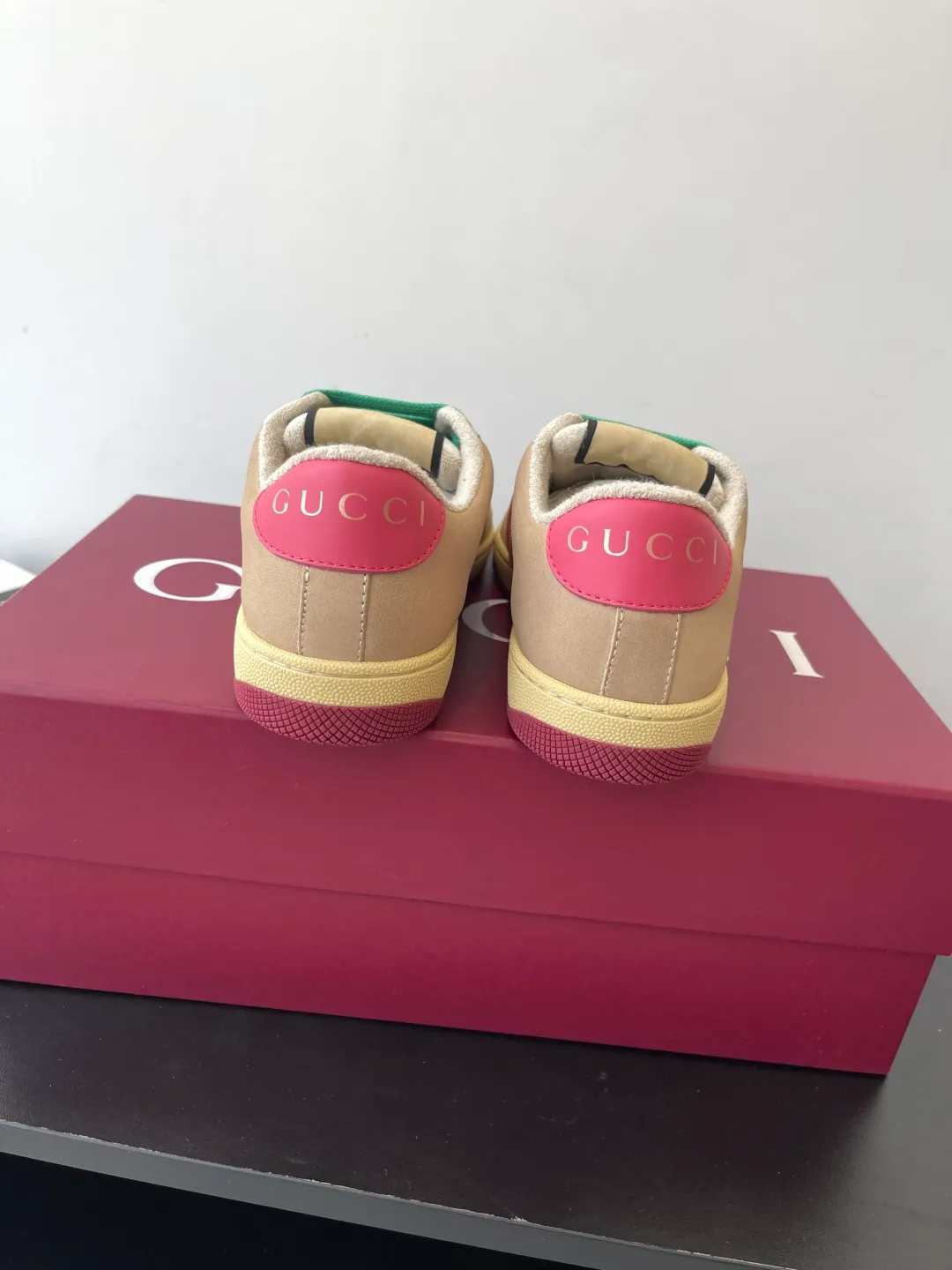 👟👟Ex-factory price 600👟👟 Gucci newly upgraded small dirty shoes for couples GG series old casual small dirty shoes catwalk style original development and purchase level version Metal double G crystal cylindrical logo Gucci original pattern ribbon Exclusive color rubbed cowhide fabric original terry cloth is delicate, soft and more comfortable and breathable Private molded two-color original TPU outsole (lower layer is wider, upper layer is narrower) Code number: 35-44